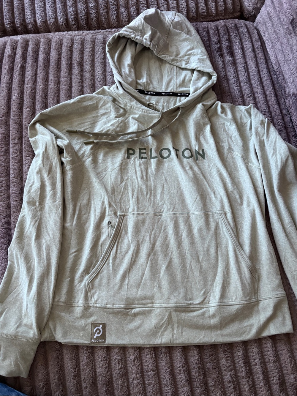 Peloton Women’s  Hooded pullover  in Sage